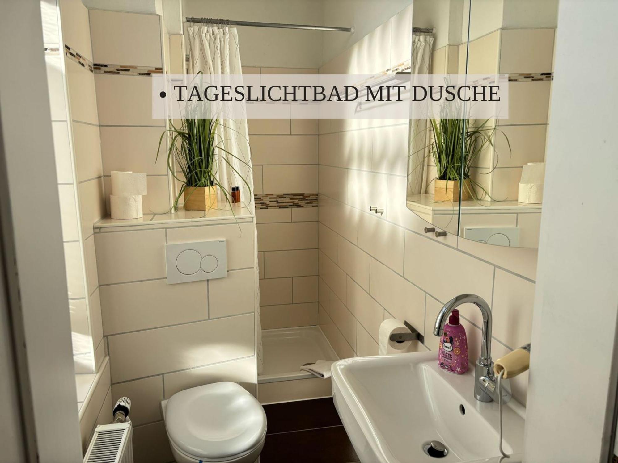 Haus Krabbe Apartments Mit Doppelbetten, Fuer 1-2 Personen, Hunde Kostenfrei Willkommen, Kostenfreier Parkplatz, Zwischen Bremerhaven Und Cuxhaven Gelegen Wremen Esterno foto